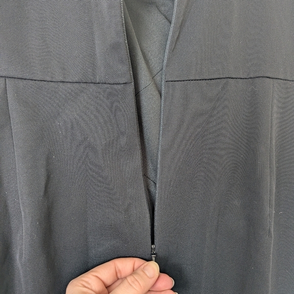 Tadashi Shoji Black Evening Gown Square Neckline Crystal Brooch MOTB MOTG - Picture 11 of 14